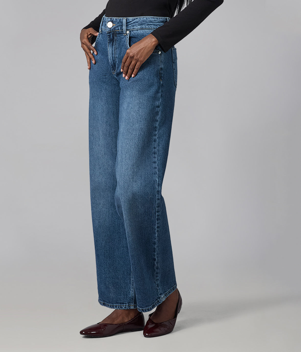 MIRO-FN Mid Rise Comfort Straight Jeans