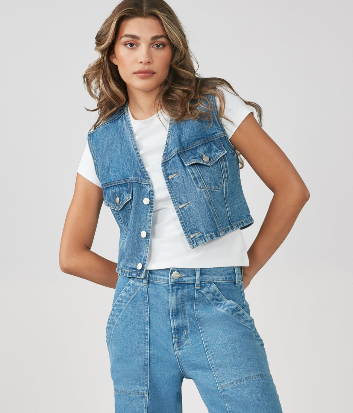 CARTER-VN  Crop Vest