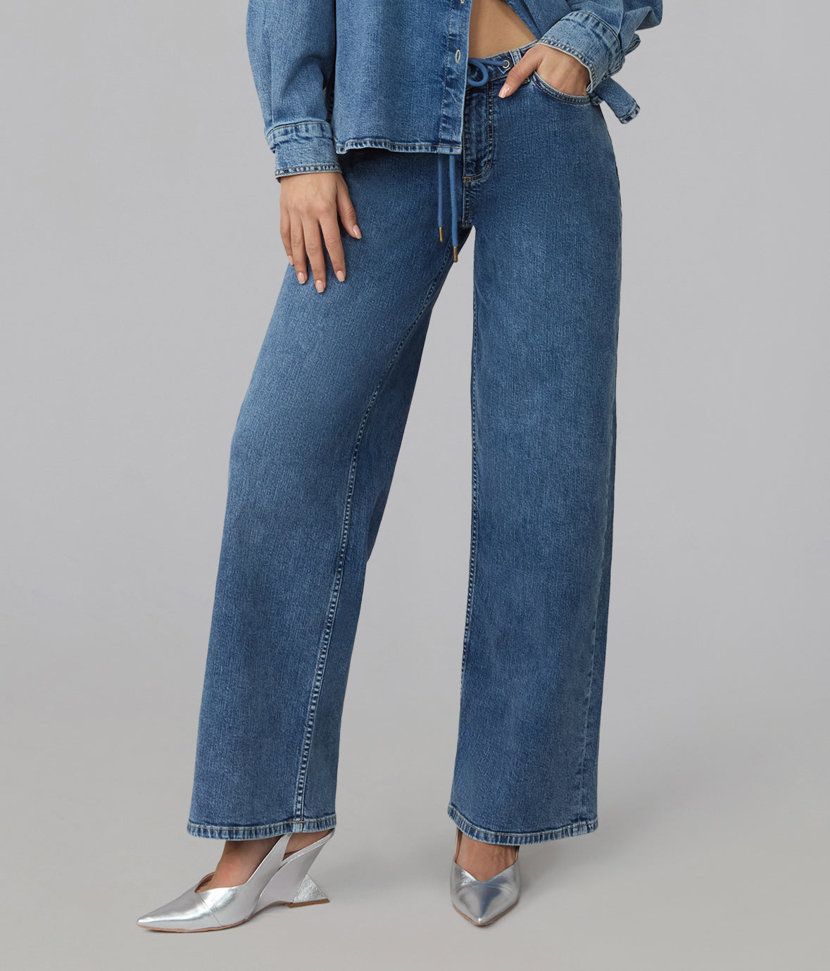 REMY-HI Mid Rise Wide Leg Trouser