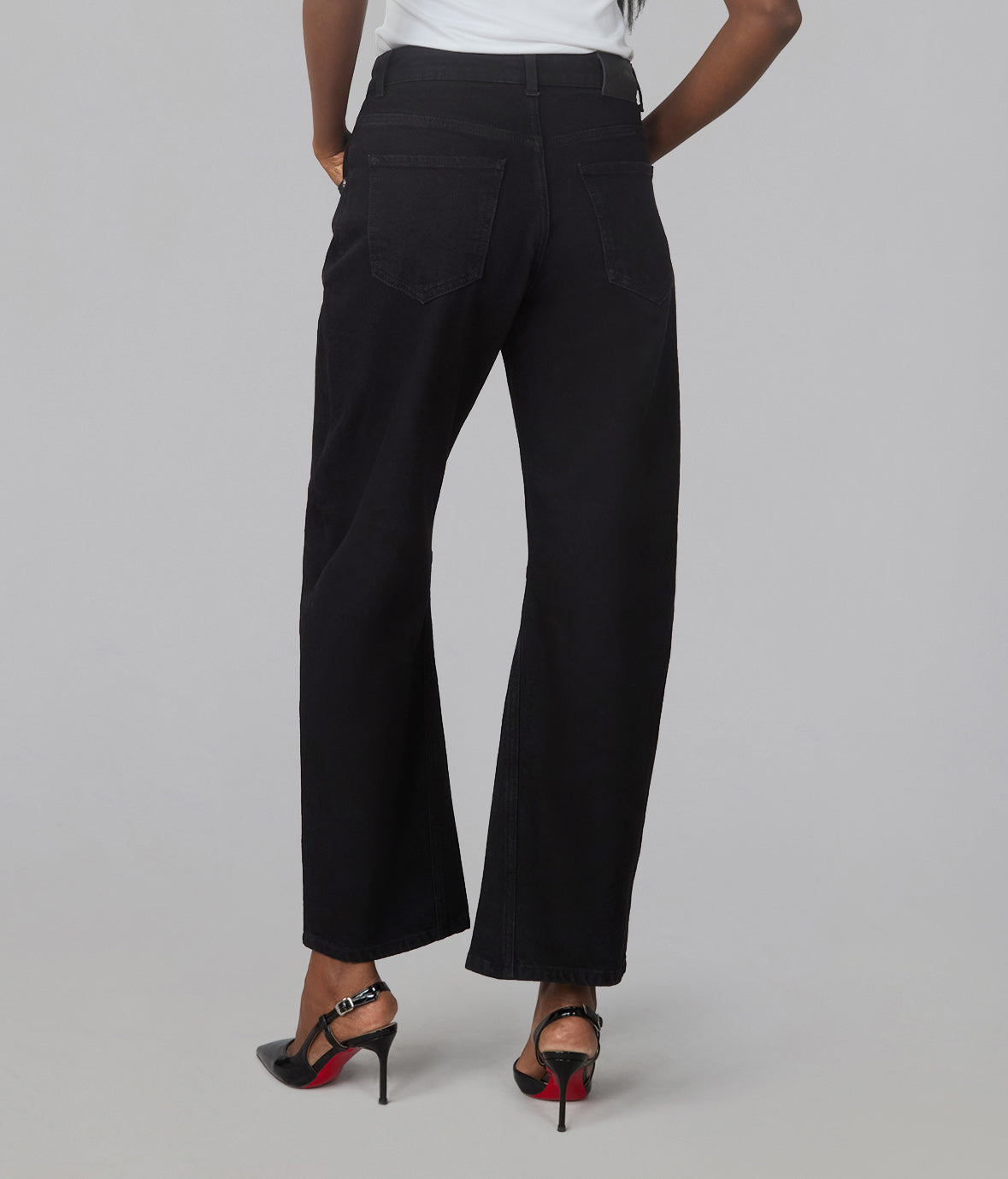 LENNOX-BLK High Rise Barrel Jeans